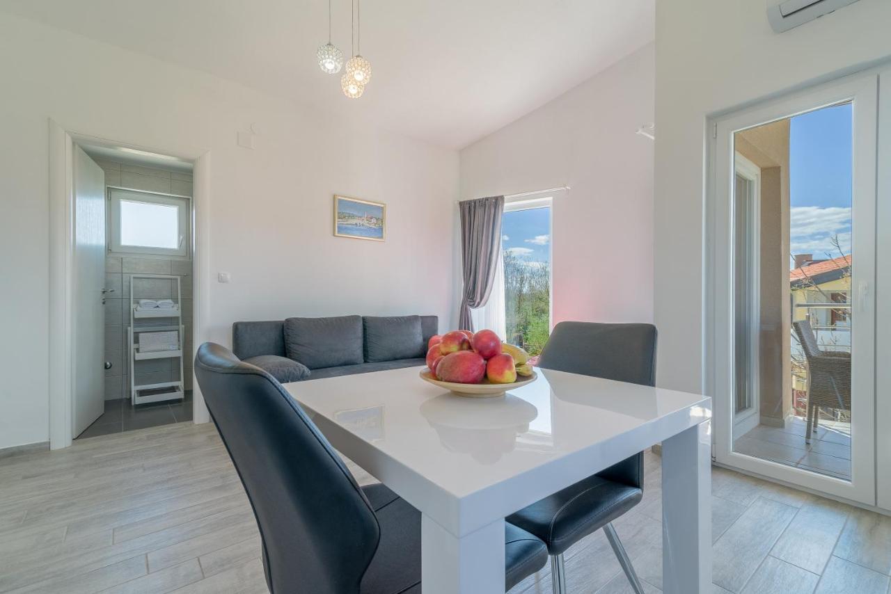 Enona Apartment Nin